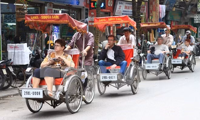 Consideran potencialidades de cooperación en turismo entre Hanoi y región eslovaca ảnh 1
