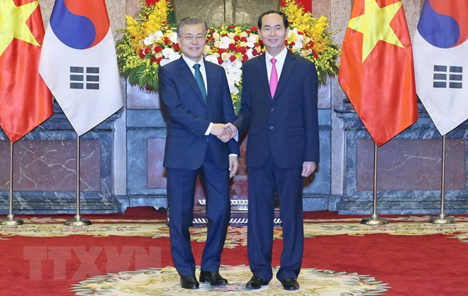 Recibe presidente de Vietnam a su homólogo de Sudcorea en el Palacio presidencial ảnh 1 Recibe presidente de Vietnam a su homólogo de Sudcorea en el Palacio presidencial ảnh 1