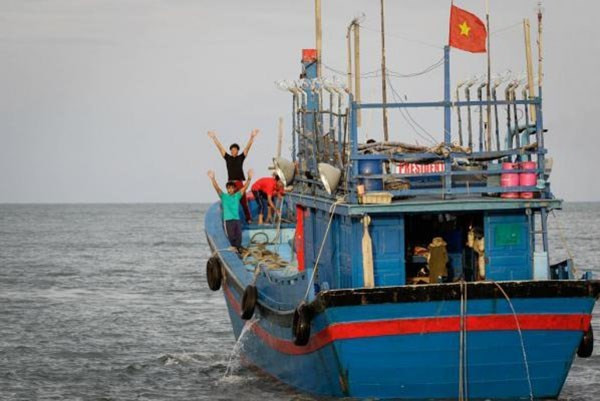Provincia vietnamita de Binh Duong por erradicar la pesca ilegal en abril próximo ảnh 1 Provincia vietnamita de Binh Duong por erradicar la pesca ilegal en abril próximo ảnh 1