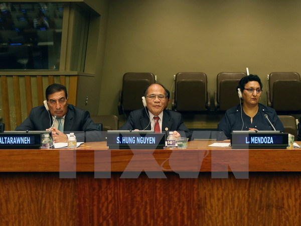 Sinh Hung copreside sesión de presidentes parlamentarios ảnh 1 Sinh Hung copreside sesión de presidentes parlamentarios ảnh 1