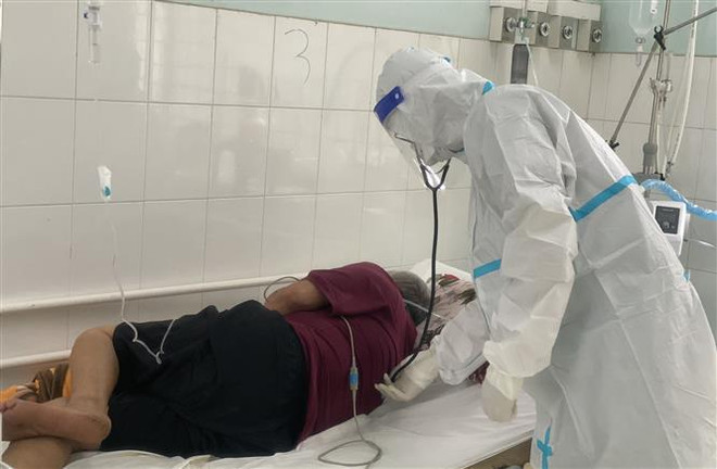 Vietnam cierra el sábado con 41 mil 980 casos nuevos del COVID-19 ảnh 1 Vietnam cierra el sábado con 41 mil 980 casos nuevos del COVID-19 ảnh 1