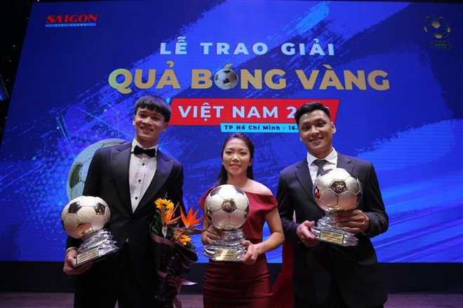 Hoang Duc y Huynh Nhu ganan Balón de Oro de Vietnam 2021 ảnh 1 Hoang Duc y Huynh Nhu ganan Balón de Oro de Vietnam 2021 ảnh 1