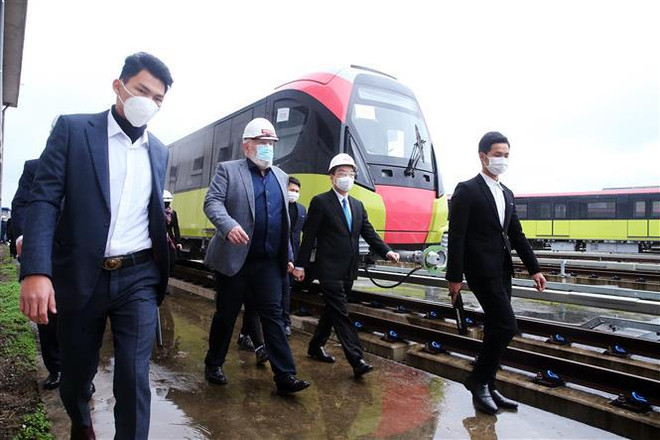Vicepresidente ejecutivo de Comisión Europea visita proyecto de ferrocarril urbano Nhon-Hanoi ảnh 1 Vicepresidente ejecutivo de Comisión Europea visita proyecto de ferrocarril urbano Nhon-Hanoi ảnh 1