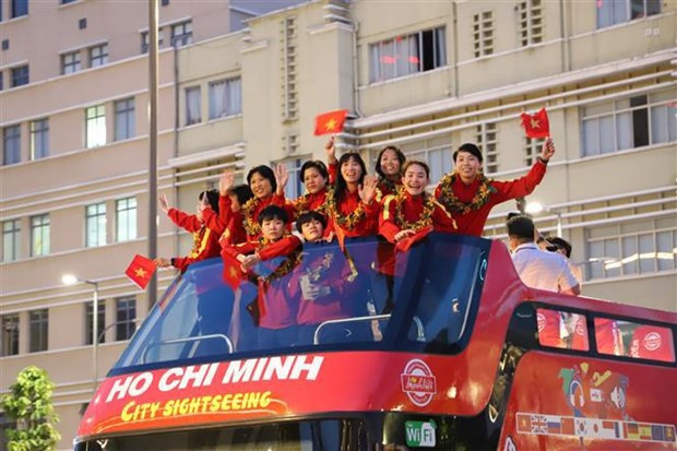Ciudad Ho Chi Minh da bienvenida a jugadoras de selección nacional de fútbol femenino ảnh 1 Ciudad Ho Chi Minh da bienvenida a jugadoras de selección nacional de fútbol femenino ảnh 1