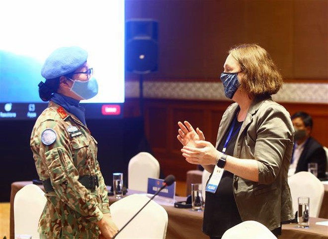 Efectúan seminario sobre implementación de la agenda de mujeres asociada con pilares de ASEAN ảnh 3