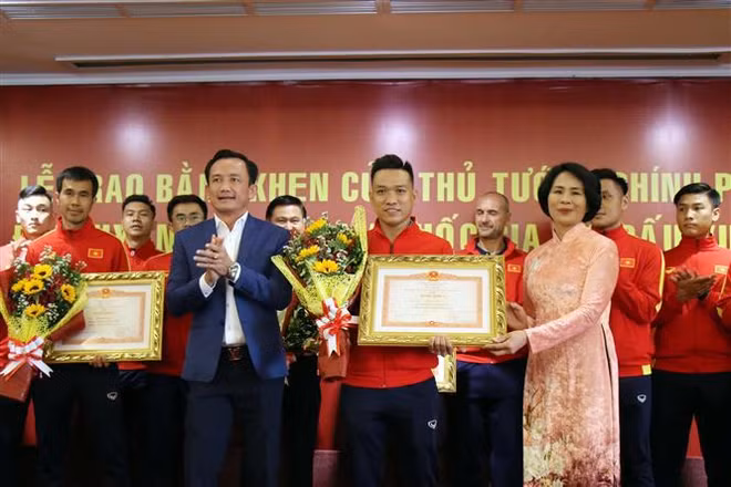 Aplauden logros de selección vietnamita de futsal ảnh 1