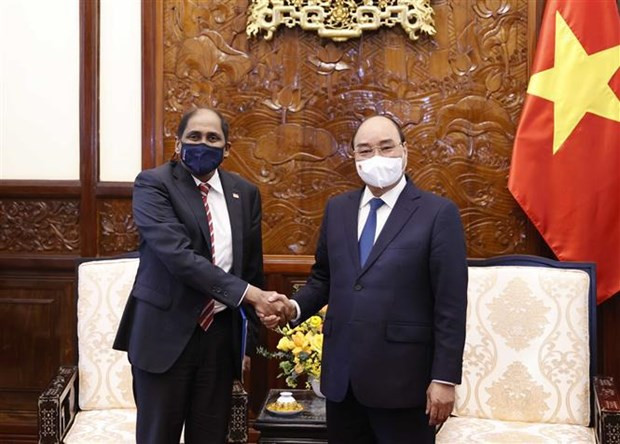 Presidente vietnamita recibe a embajadores de Singapur y Egipto ảnh 1 Presidente vietnamita recibe a embajadores de Singapur y Egipto ảnh 1