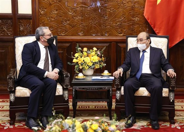 Presidente vietnamita recibe a embajadores de Singapur y Egipto ảnh 2 Presidente vietnamita recibe a embajadores de Singapur y Egipto ảnh 2