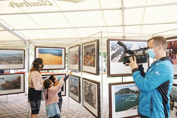 Estrechan conexión entre comunidades vietnamita y checa ảnh 1 Estrechan conexión entre comunidades vietnamita y checa ảnh 1