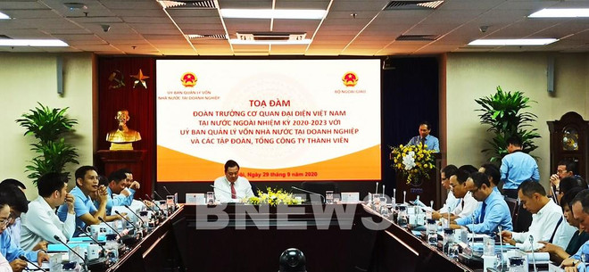 Efectúan coloquio entre jefes de misiones representativas vietnamitas en el exterior y empresas ảnh 1 Efectúan coloquio entre jefes de misiones representativas vietnamitas en el exterior y empresas ảnh 1