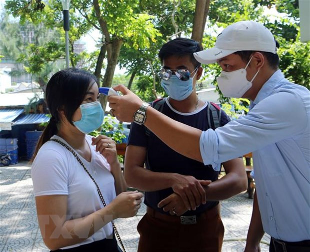 Primer ministro de Vietnam insta a continuar aplicando estrictamente medidas contra el COVID-19 ảnh 1 Primer ministro de Vietnam insta a continuar aplicando estrictamente medidas contra el COVID-19 ảnh 1