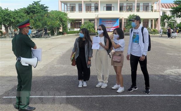 Más de 300 vietnamitas repatriados desde Rusia completan etapa de cuarentena ảnh 1