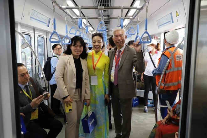 Vietnamitas en ultramar se reúnen por “Primavera de la Patria” ảnh 2 Vietnamitas en ultramar se reúnen por “Primavera de la Patria” ảnh 2