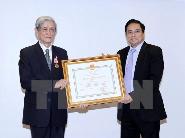 Honran a contribuciones de exdirector de VNA con Orden de Independencia ảnh 1 Honran a contribuciones de exdirector de VNA con Orden de Independencia ảnh 1