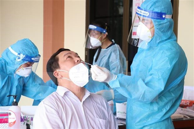 Disminuyen casos diarios de COVID-19 en Vietnam ảnh 1 Disminuyen casos diarios de COVID-19 en Vietnam ảnh 1
