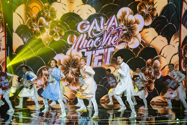 Jóvenes cantantes vietnamitas celebran el Año Nuevo Lunar ảnh 1 Jóvenes cantantes vietnamitas celebran el Año Nuevo Lunar ảnh 1