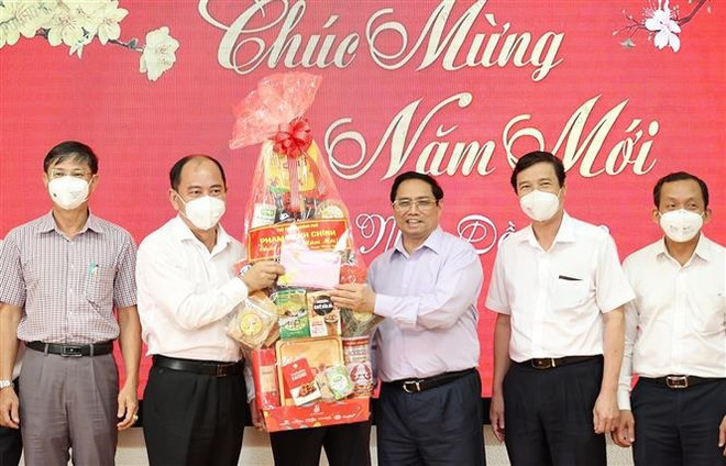 Primer ministro pide a Ciudad Ho Chi Minh continuar campañas de vacunación ảnh 1