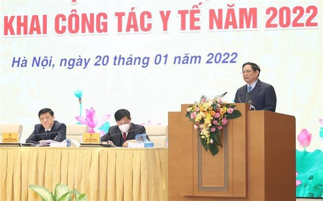 Elogia premier vietnamita logros del sector de salud en 2021 ảnh 1 Elogia premier vietnamita logros del sector de salud en 2021 ảnh 1