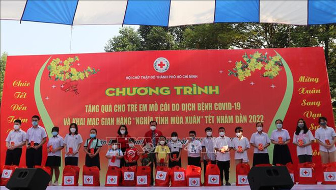Cruz Roja de Vietnam presta asistencia a necesitados en ocasión del Tet ảnh 1 Cruz Roja de Vietnam presta asistencia a necesitados en ocasión del Tet ảnh 1
