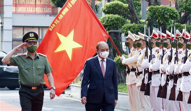 Presidente vietnamita urge a garantizar seguridad social en ocasión del Tet ảnh 1 Presidente vietnamita urge a garantizar seguridad social en ocasión del Tet ảnh 1