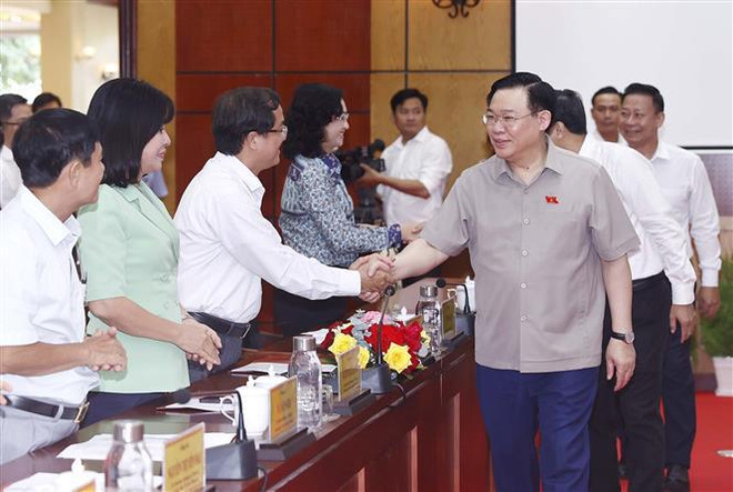 Dirigente legislativo vietnamita trabaja con autoridades de provincia de Tay Ninh ảnh 2 Dirigente legislativo vietnamita trabaja con autoridades de provincia de Tay Ninh ảnh 2