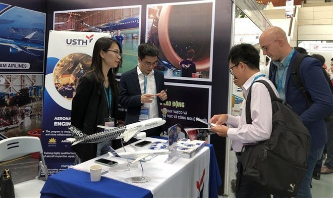 Inauguran exposición de industria aeroespacial en Hanoi ảnh 2 Inauguran exposición de industria aeroespacial en Hanoi ảnh 2