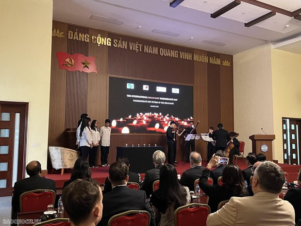 Realizan en Hanoi acto en memoria de víctimas del Holocausto ảnh 1 Realizan en Hanoi acto en memoria de víctimas del Holocausto ảnh 1