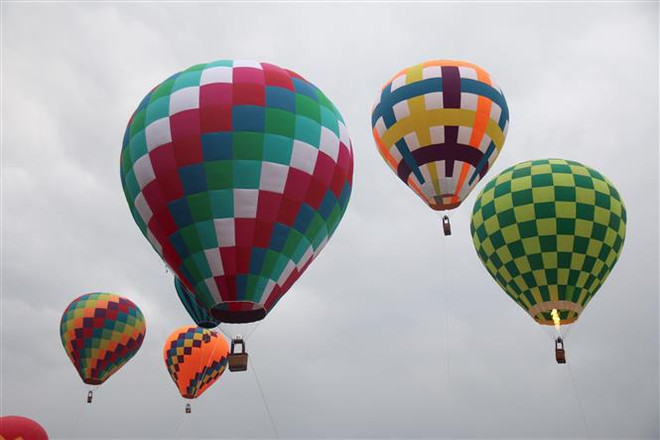 Festival de globos aerostáticos atrae turistas a Binh Thuan ảnh 1 Festival de globos aerostáticos atrae turistas a Binh Thuan ảnh 1