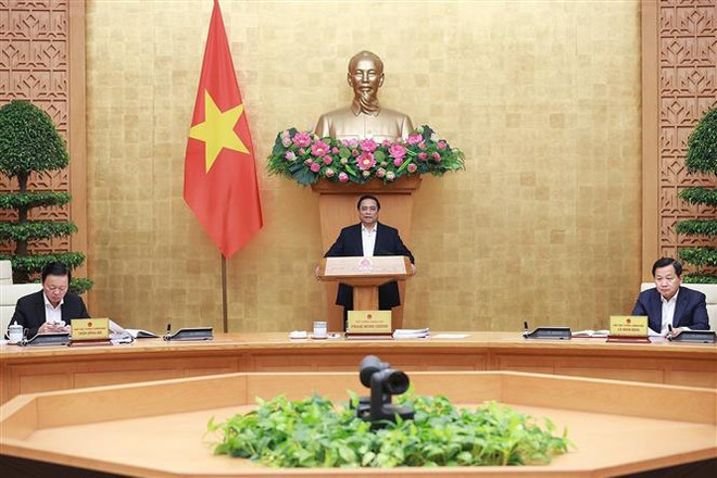 Premier de Vietnam preside reunión de gobierno sobre elaboración de leyes ảnh 1 Premier de Vietnam preside reunión de gobierno sobre elaboración de leyes ảnh 1