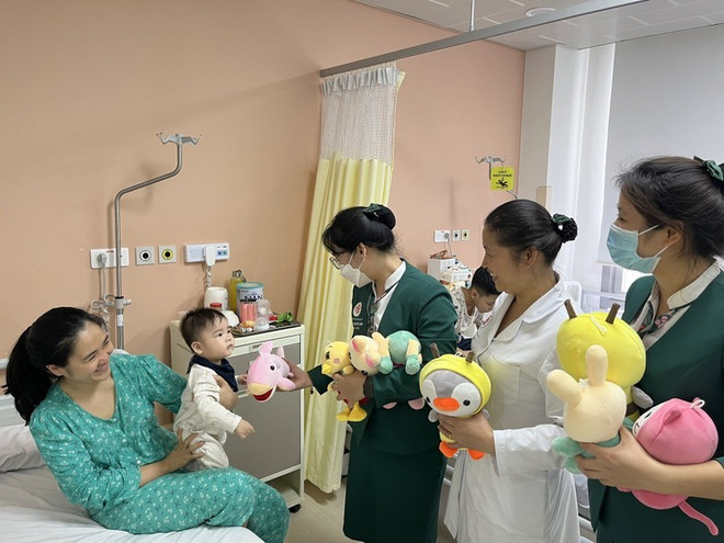 Vietnam abre estante de “cero dong” por Día Mundial del Trabajo Social ảnh 1