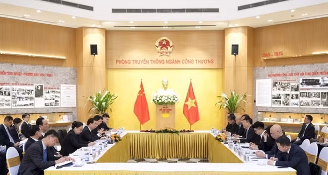 Proponen soluciones para impulsar la cooperación comercial Vietnam - China ảnh 1