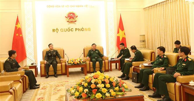 Agilizan lazos en defensa entre Vietnam y China ảnh 1