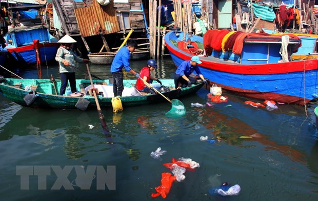 Lanzan en Vietnam concurso de reciclaje de desechos plásticos ảnh 1 Lanzan en Vietnam concurso de reciclaje de desechos plásticos ảnh 1