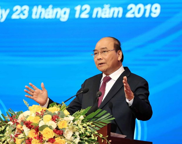 Premier vietnamita se compromete a seguir acompañando a la comunidad empresarial ảnh 1 Premier vietnamita se compromete a seguir acompañando a la comunidad empresarial ảnh 1