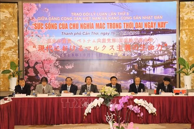 Intercambio teórico entre partidos comunistas de Vietnam y Japón ảnh 1