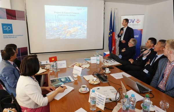 Impulsan cooperación económica y comercial entre Vietnam y República Checa ảnh 1 Impulsan cooperación económica y comercial entre Vietnam y República Checa ảnh 1