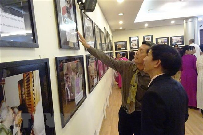 Celebran en Vietnam exposición fotográfica sobre amistad y solidaridad con Cuba ảnh 1 Celebran en Vietnam exposición fotográfica sobre amistad y solidaridad con Cuba ảnh 1