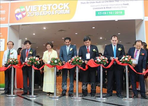 Inauguran en Hanoi exhibición internacional de ganadería Vietstock ảnh 1