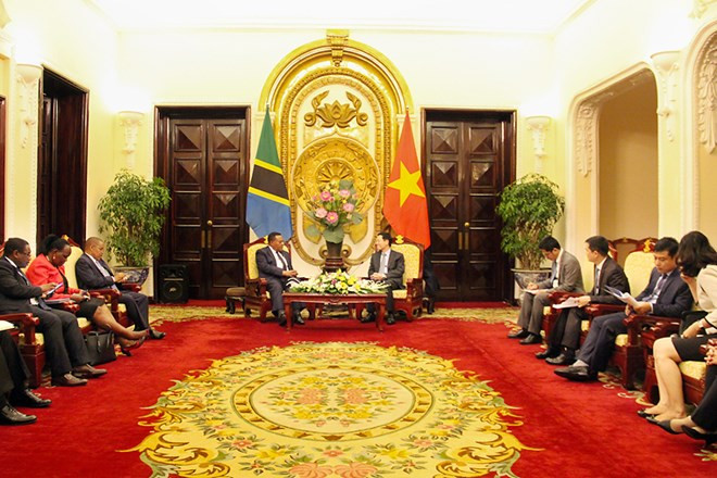 Vietnam promoverá entrada de productos y servicios tanzanos en mercados de ASEAN ảnh 2 Vietnam promoverá entrada de productos y servicios tanzanos en mercados de ASEAN ảnh 2