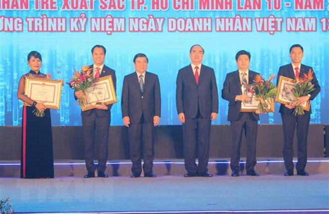 Ciudad Ho Chi Minh honra a empresarios jóvenes destacados en 2018 ảnh 1 Ciudad Ho Chi Minh honra a empresarios jóvenes destacados en 2018 ảnh 1