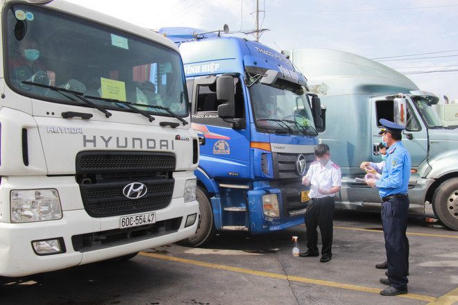 Gobierno vietnamita traza medidas para recuperar el mercado en etapa pospandémica ảnh 2 Gobierno vietnamita traza medidas para recuperar el mercado en etapa pospandémica ảnh 2