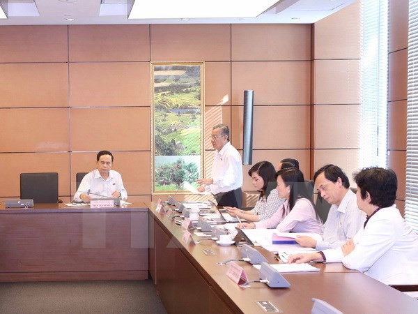 Parlamento vietnamita continúa debates sobre proyectos legales ảnh 1