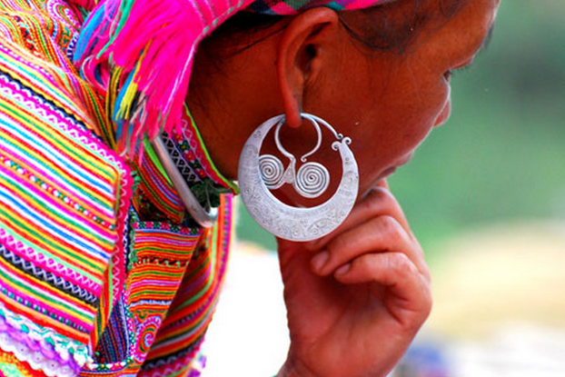 Zarcillos, símbolo de cultura de etnia Mong ảnh 1 Zarcillos, símbolo de cultura de etnia Mong ảnh 1