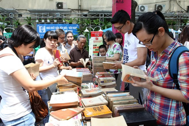 Amplias actividades por el Día del Libro de Vietnam ảnh 1 Amplias actividades por el Día del Libro de Vietnam ảnh 1