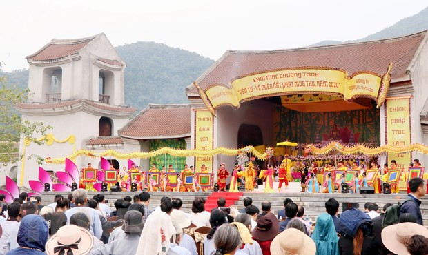 Provincia vietnamita de Quang Ninh recibe a 7,5 millones de turistas en lo que va de año ảnh 1 Provincia vietnamita de Quang Ninh recibe a 7,5 millones de turistas en lo que va de año ảnh 1
