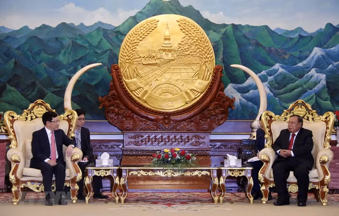 Vietnam y Laos fortalecen relaciones diplomáticas ảnh 1