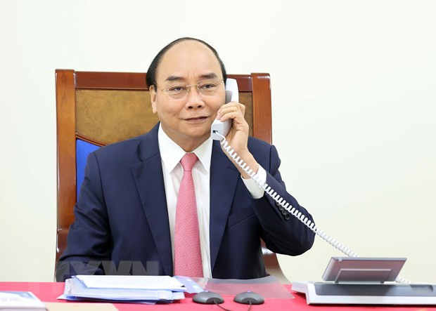 Premier vietnamita sostiene conversaciones telefónicas con su homólogo holandés ảnh 1 Premier vietnamita sostiene conversaciones telefónicas con su homólogo holandés ảnh 1