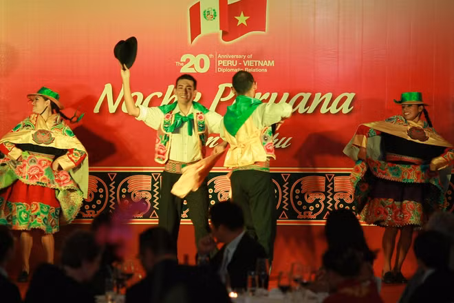 Danza y culinaria peruanas llegan a Vietnam ảnh 4 Danza y culinaria peruanas llegan a Vietnam ảnh 4