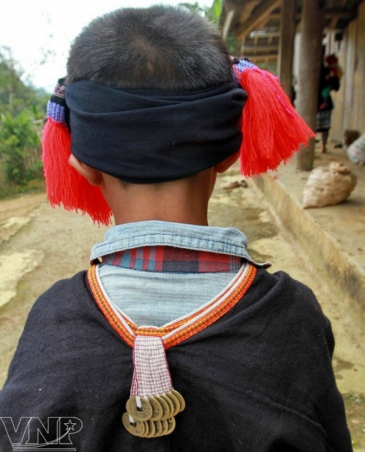 Niños de Dao Tien disfrutan el Tet ảnh 2