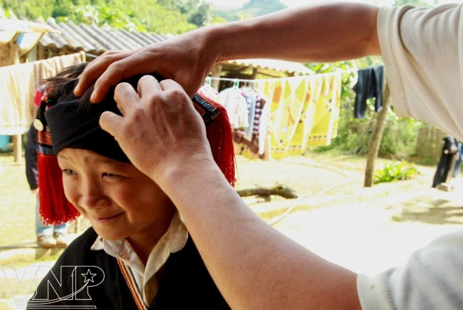 Niños de Dao Tien disfrutan el Tet ảnh 6